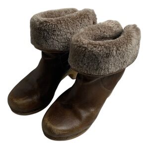 Ugg Lynnea Short Boots Cuff Clog Distressed Size 8